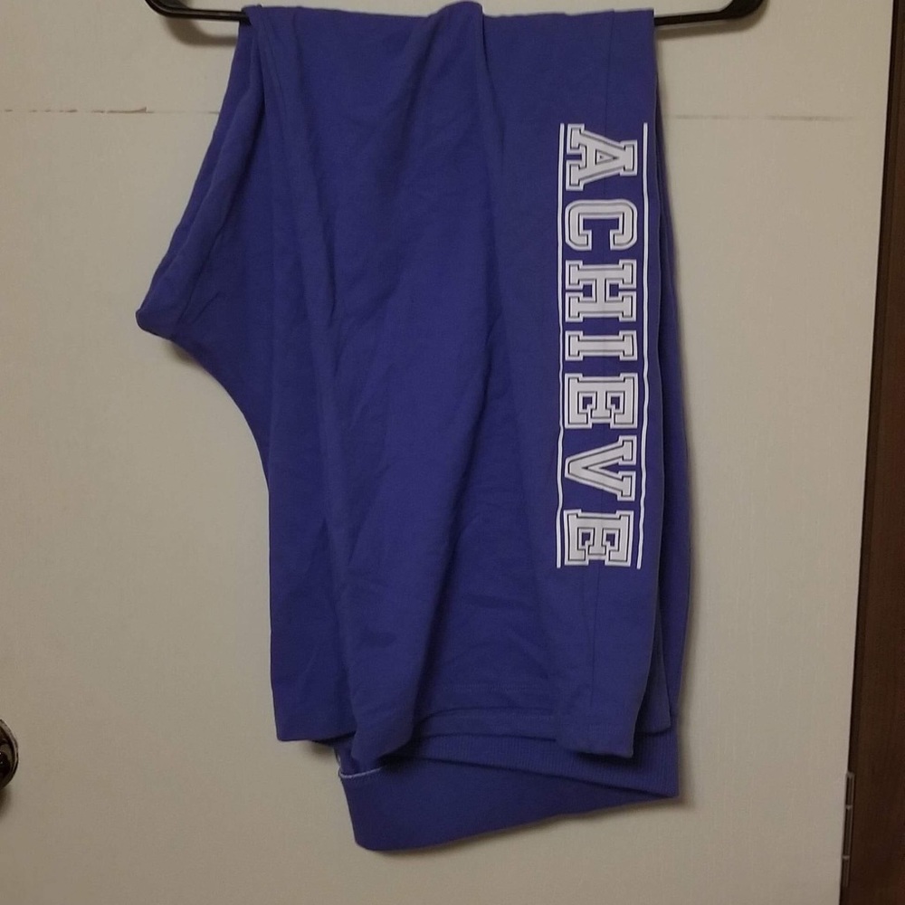 Women’s lounge pants.